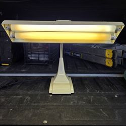 Art Specialty Vintage Lamp