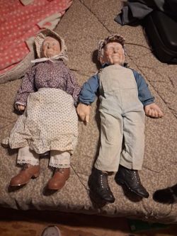 Porcelain old couple dolls
