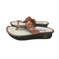 Alegria Sandals Women’s 38 Carina Thong Flip Flop Wedge CAR-612 Brown Leather