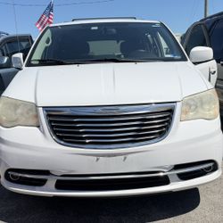 2014 Chrysler Town And Country 