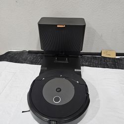 irobot j7+ roomba combo wet dry mop robot vacuum  cleaner with auto empty base D