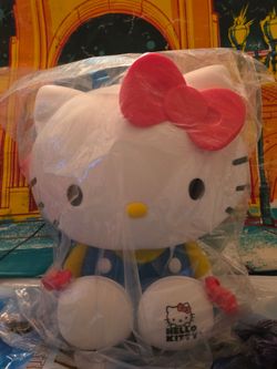 Hello kitty limited edition AMC popcorn bucket backpack