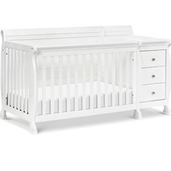 Convertible Crib and Changer Combo – White (Like New) – Includes Premium Mattress + Mattress Protector