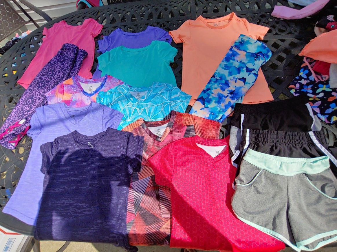 Girls Athletic clothes size 5/6 15 items