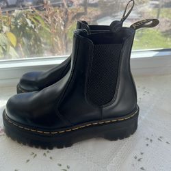 Platform Doc martens Size 7 