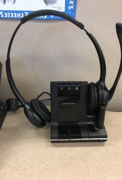 Plantronics Savi W720 dual ear wireless headset