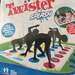 New twister splash water play game