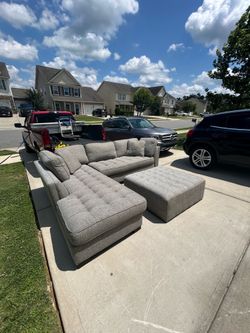 Sectional Sofa/ Couch (We Deliver)
