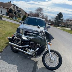 2001 Honda Shadow sabre 1100