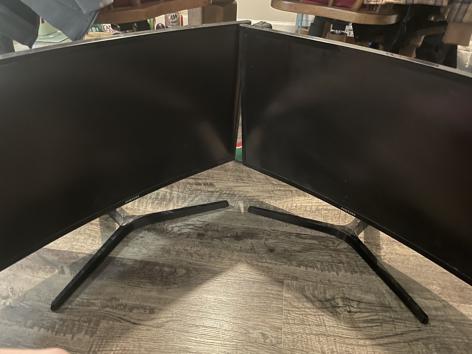 2 monitors
