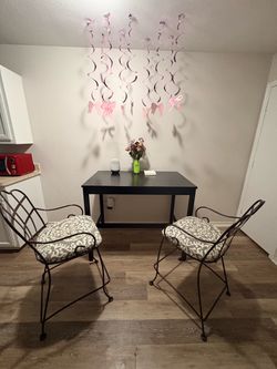 Black Table With Chairs