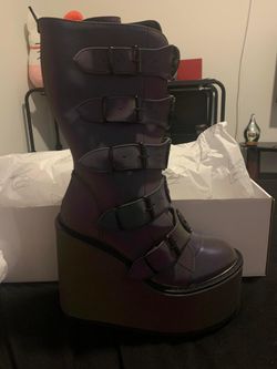 Reflective Alien Platforms!