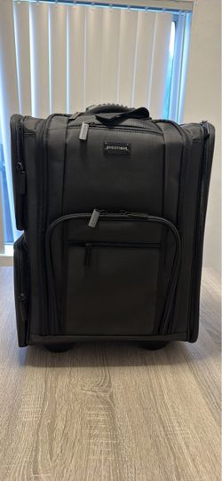 Byootique Rolling Makeup Case Black