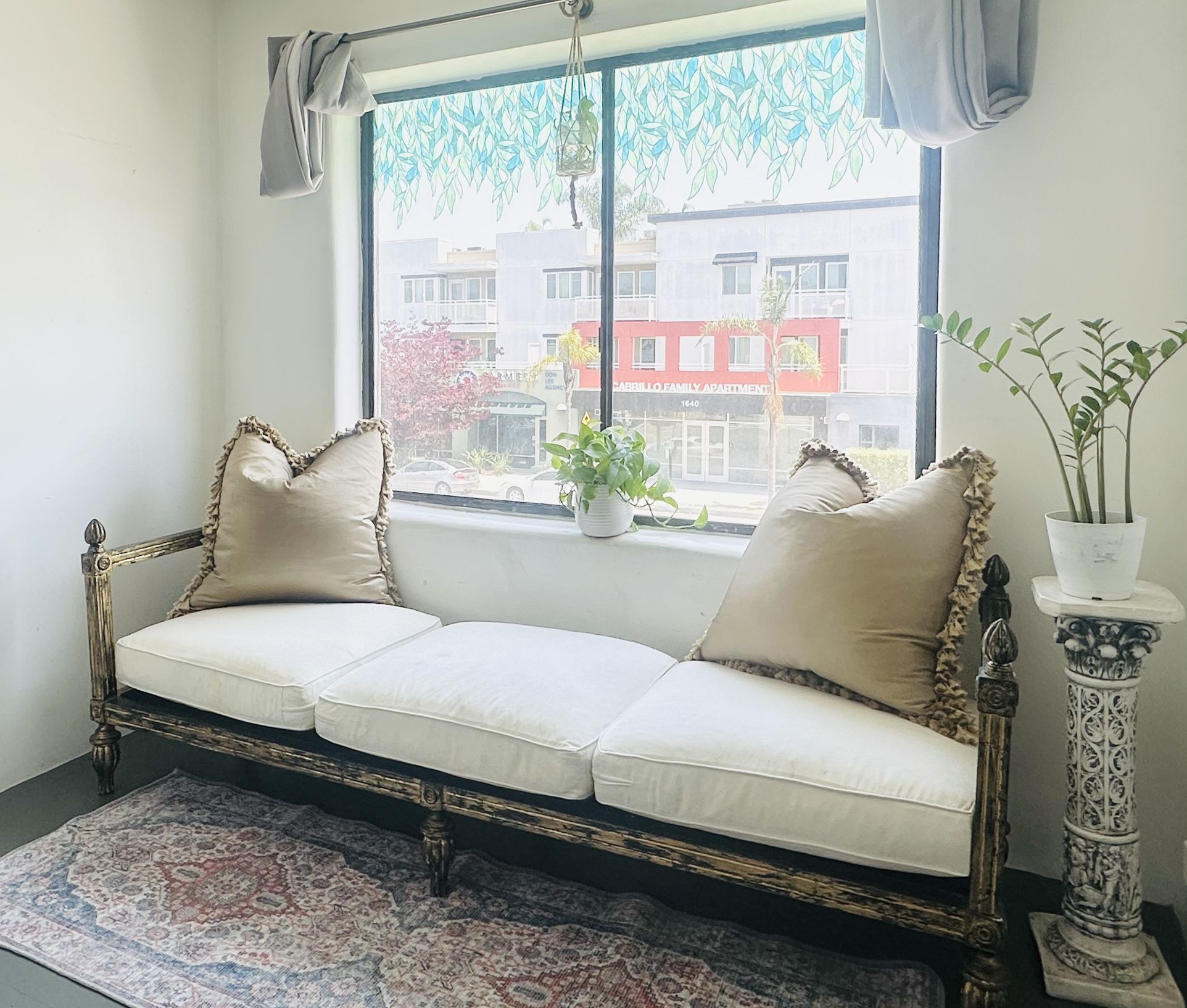 Farmhouse - Victorian Sofa Bench / Settee