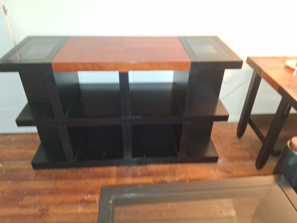 ENTERTAINMENT CABINET
