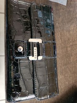 Guess Wallet 