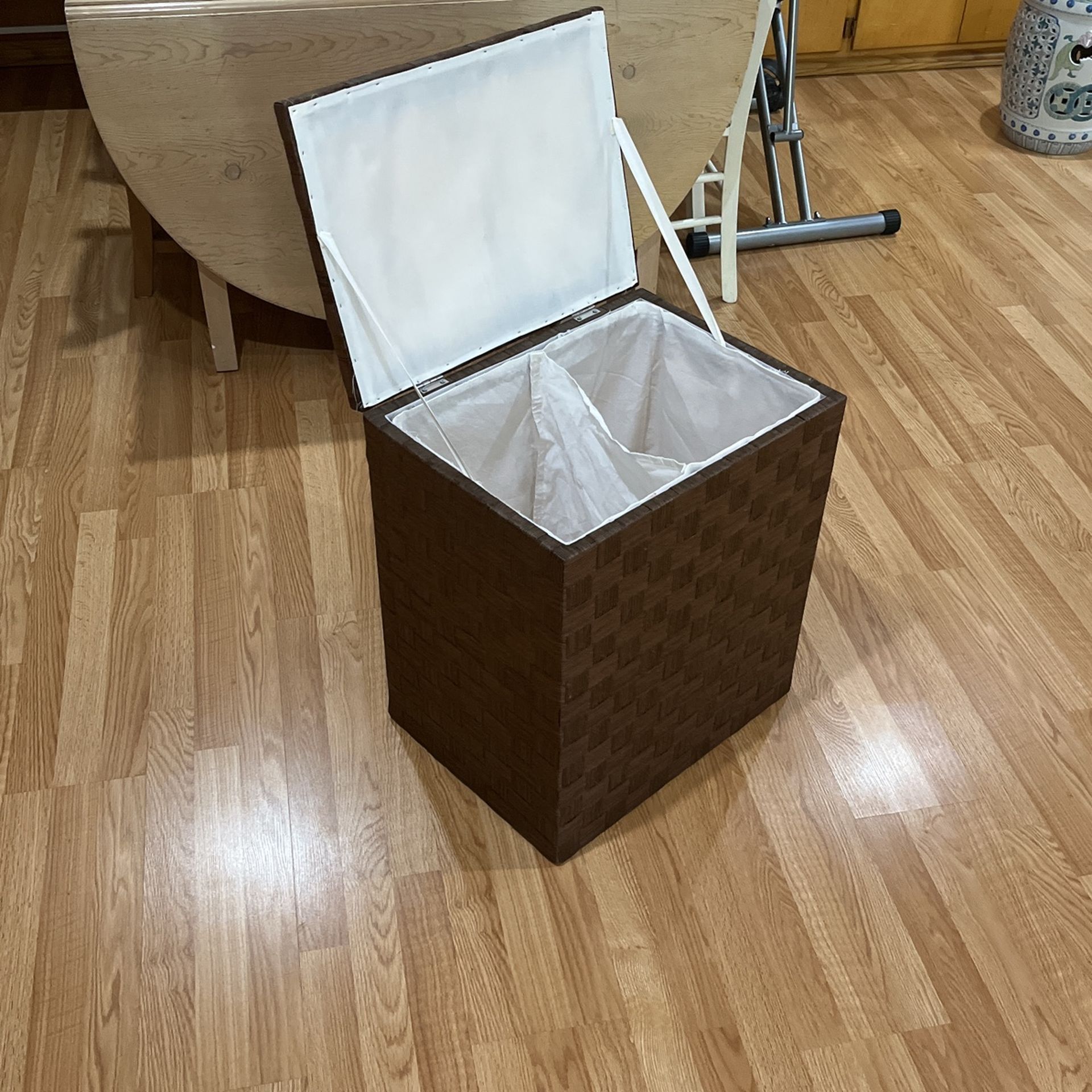 Hamper
