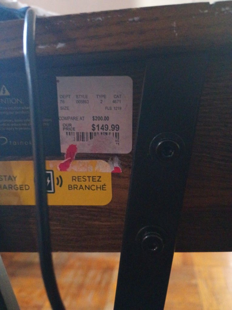 Tainoki Charging Desk | in Good Condition