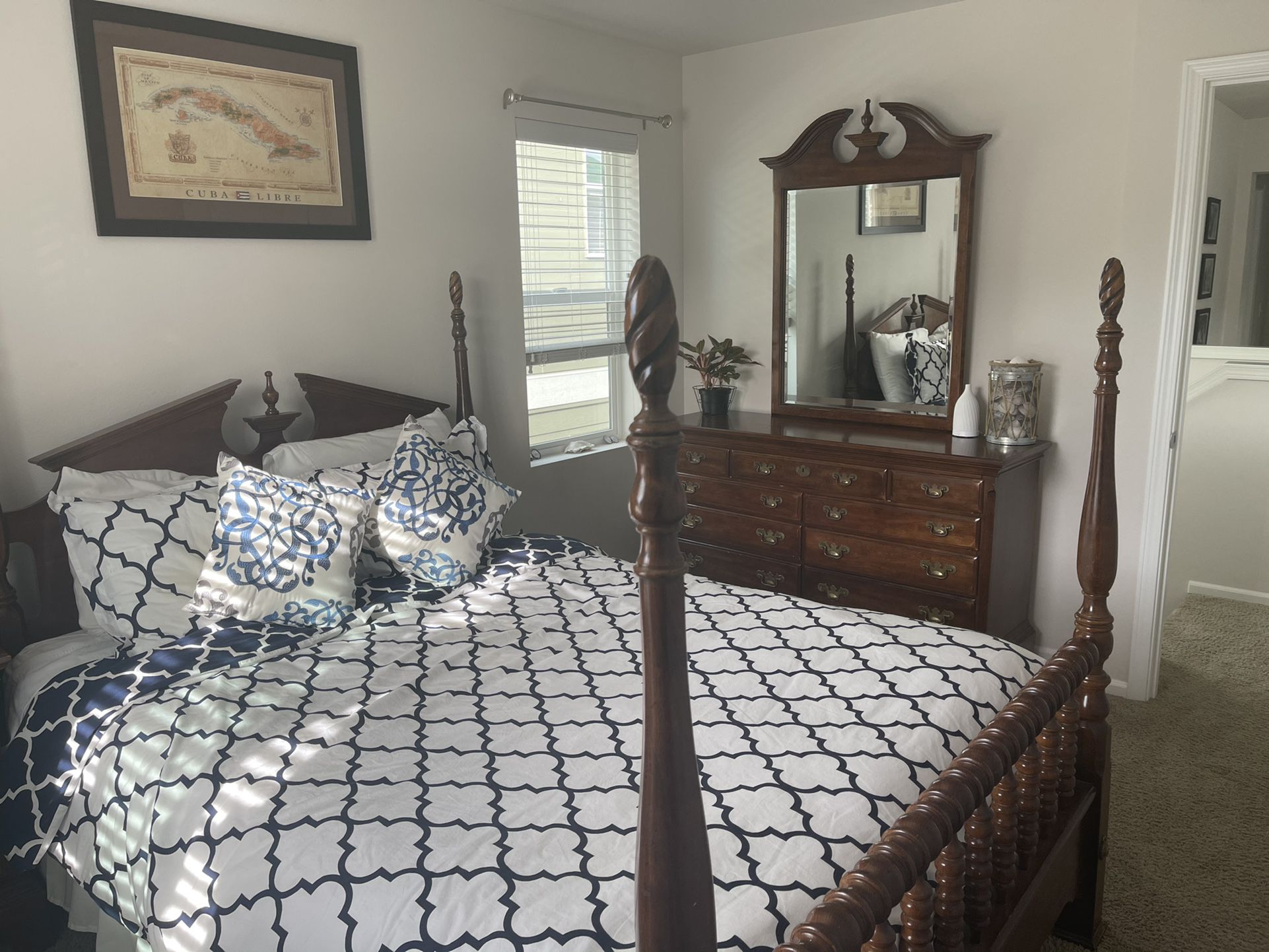 Queen Bedroom Suite With Mattress And Bedding Included! 