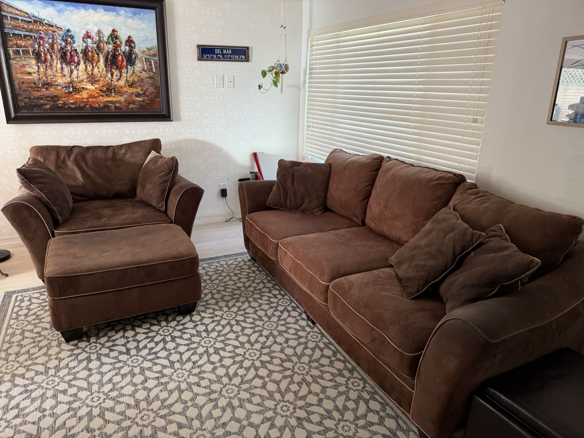 Free Sofa, Chair And Ottoman