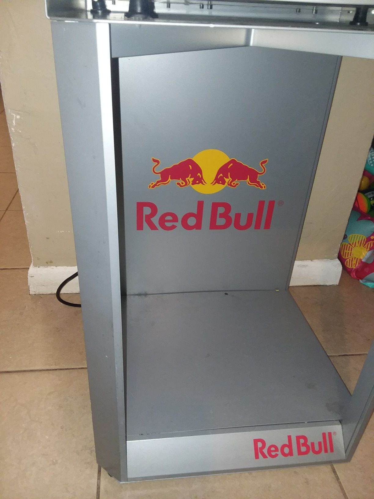 Red bull mini fridge stand - Furniture - Wilmington, Ohio