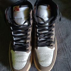 Jordan 1 Size 10 90$