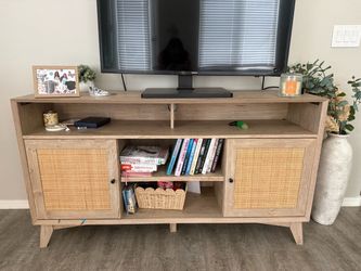 Tv console