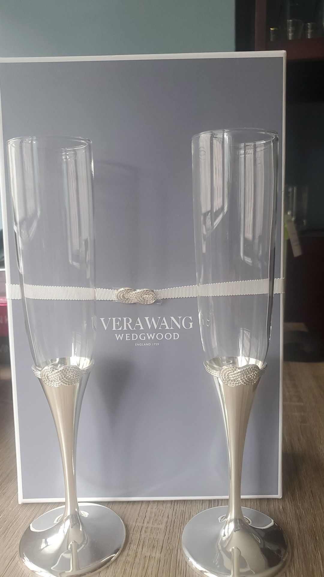 Vera Wang Wedgwood Infinity Silver, Nickel Plates Toasting Flutes