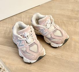 New Balance 9060 Size 8