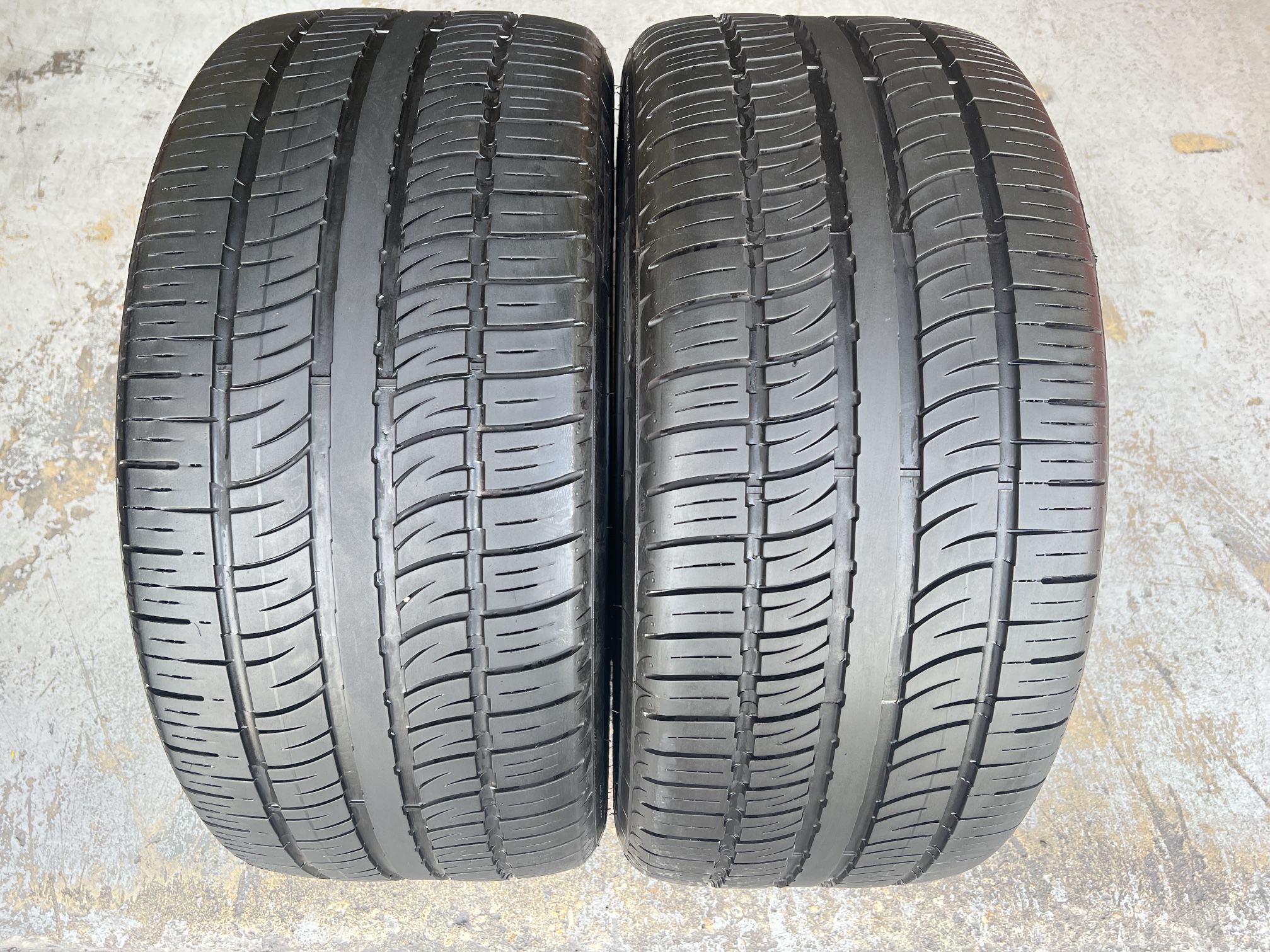 Two 295/40/22 Pirelli Scorpion Zero With 65-70% Left Excellent Pair Mercedes G Wagon Pair 