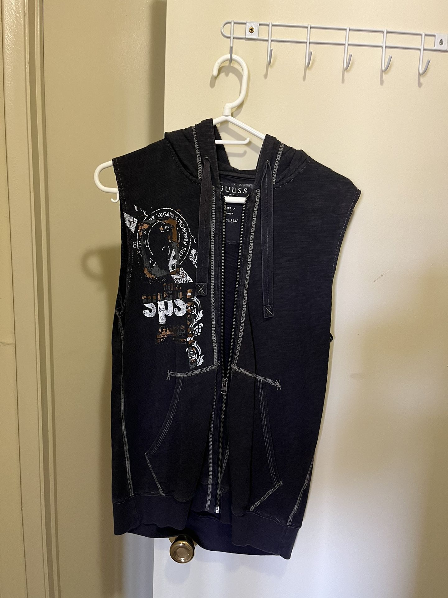 Guess Men’s Hoodie Vest Small 