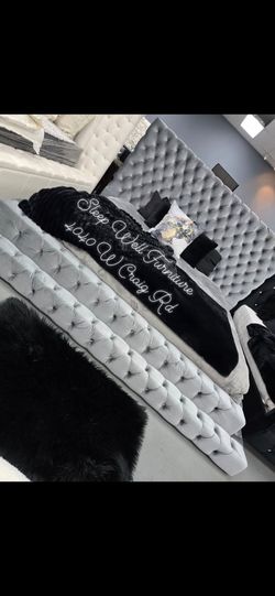 ✨️ King, Cal King, Queen Bed Frame ✨️ Furniture Sectionals, Bedrooms, Dining Avail