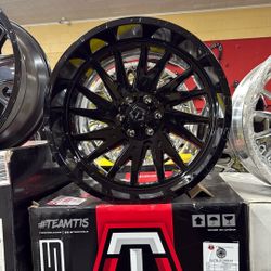 Tis Off-road Gloss Black 