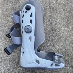 Spectrum Orthopedic Leg Brace 