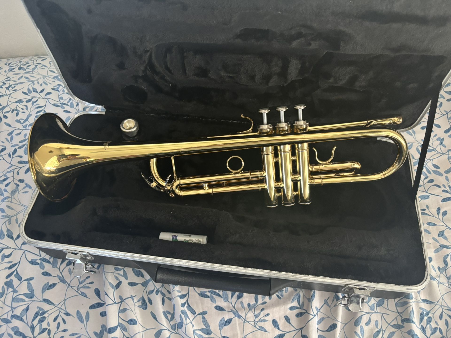 Stage Brass Bb Trumpet