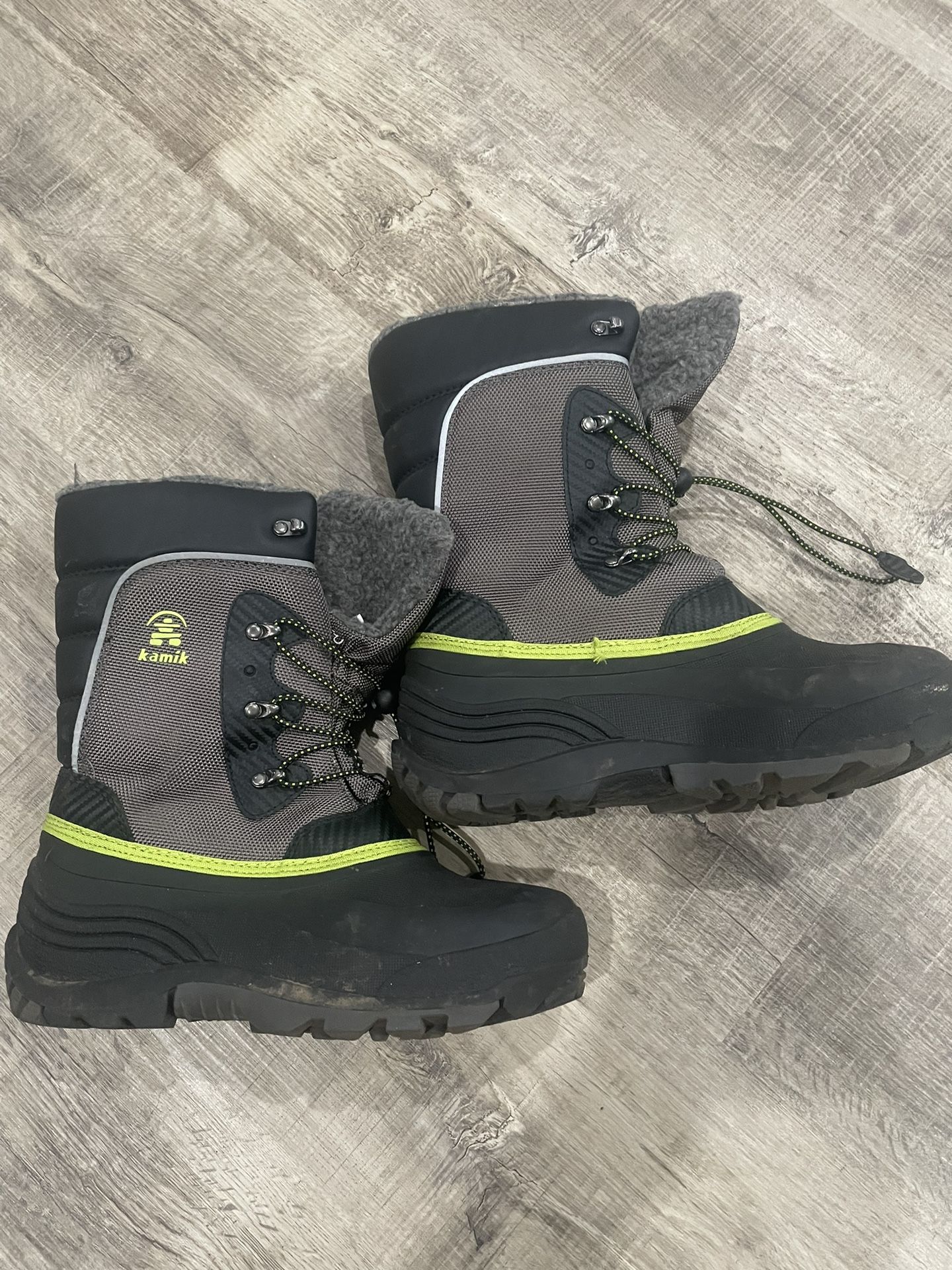 Boys Kamik Snow Boots (sz 7)