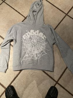 Spider hoodie size medium price 90 I got the same color for my birthday