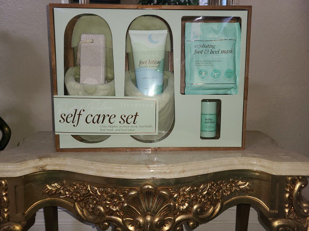 Foot Self Care Set. ( Perfect As A Mother's Day Gift 🎁)