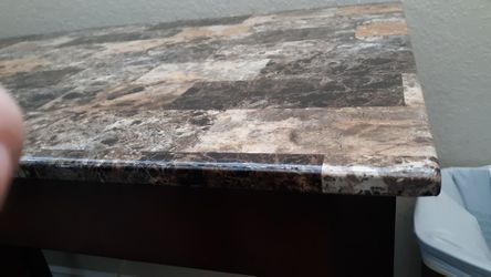 2 chair high table with marble finish