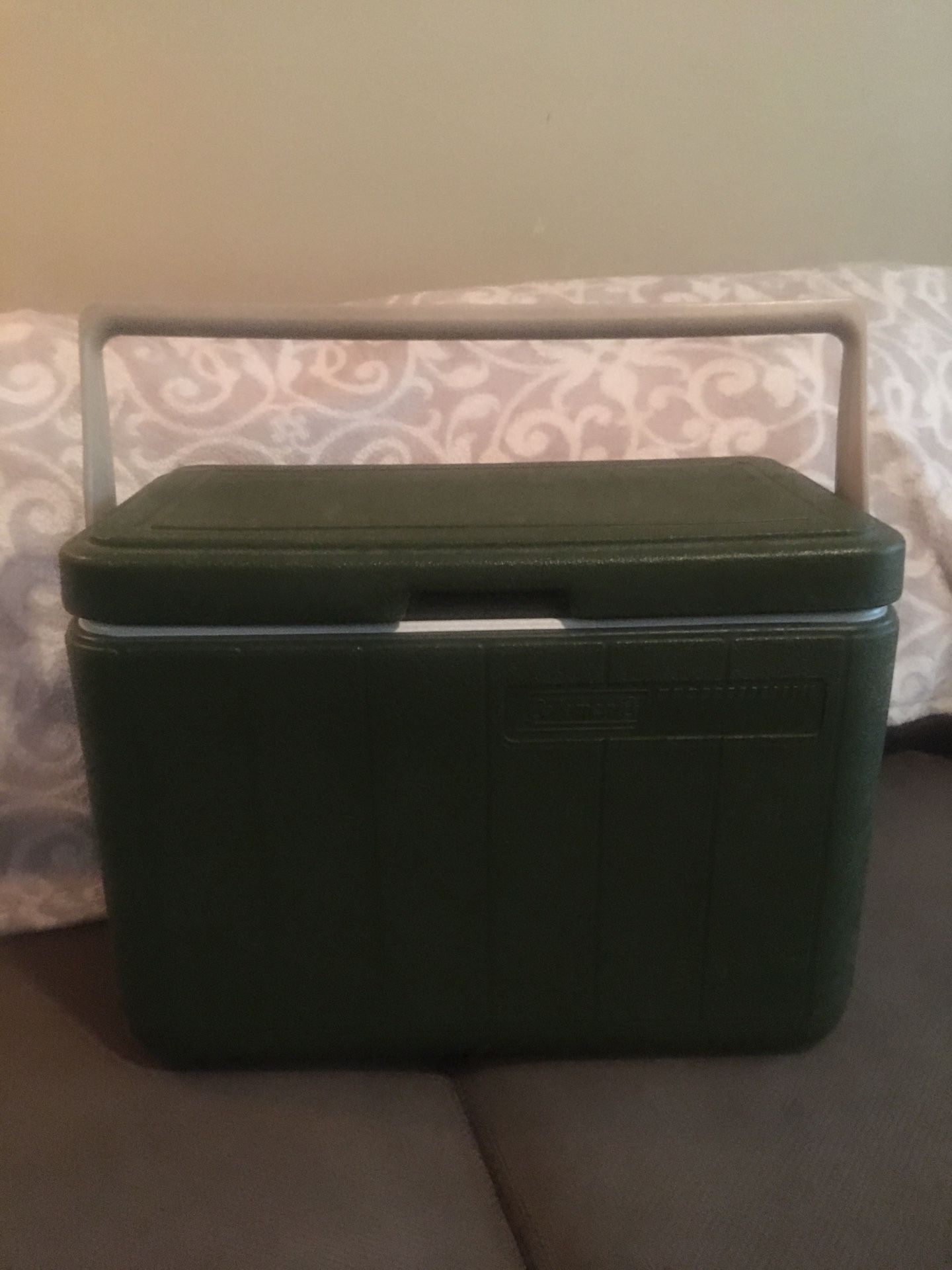 VINTAGE COLEMAN COOLER - MINT CONDITION
