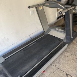 Treadmill Nautilus