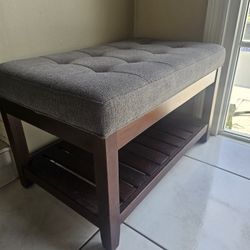 OTTOMAN/TABLE 