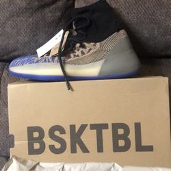 Yzy bsktbl knit (10 men’s)