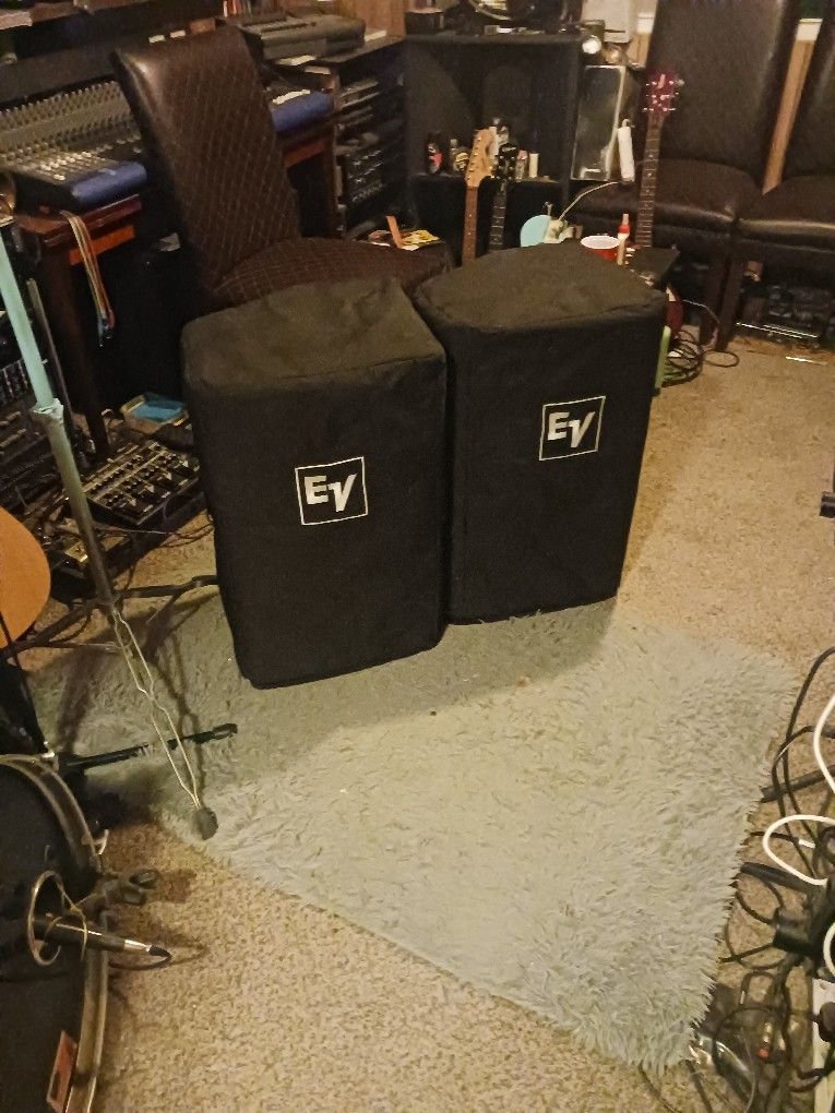 Pair of Electro Voice ELX 115's Professional Stage Monitors