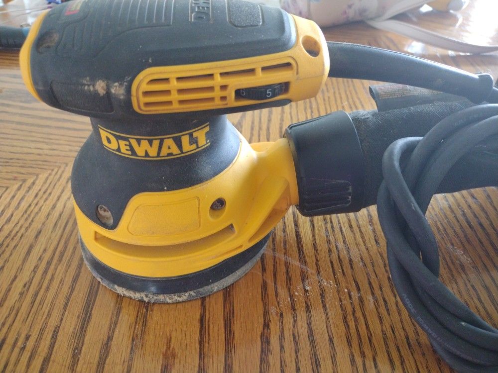 DeWalt sander
