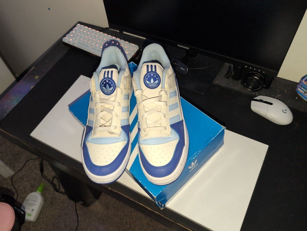 US Men's size 9-10.5 New Adidas Forum CL Low Cream White Lucid Blue IF7815