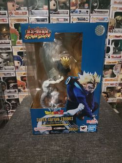 Figuarts/ Extra Battle/ Trunks vs Freeza statue