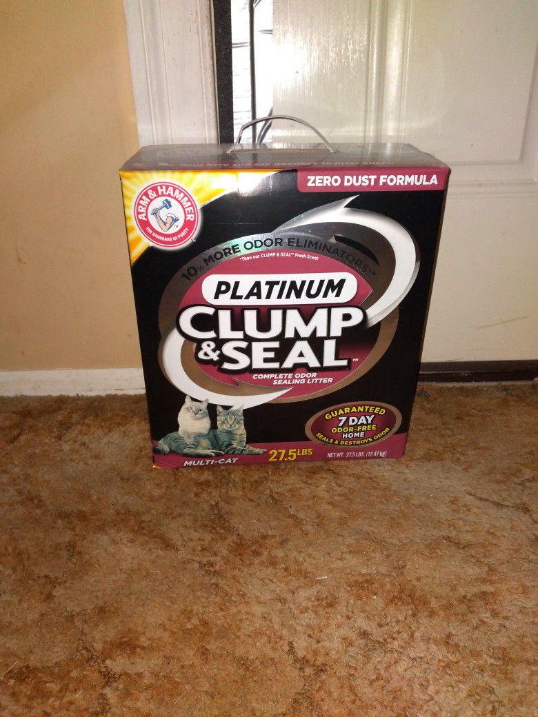 Arm and Hammer (27.5 lbs.) of Premium Cat Litter