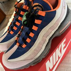 Nike Air max Size: 10 (Brand New)