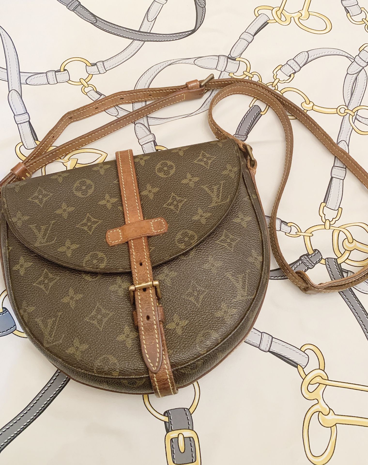 Authentic Louis Vuitton Monogram Chantilly Sling Bag
